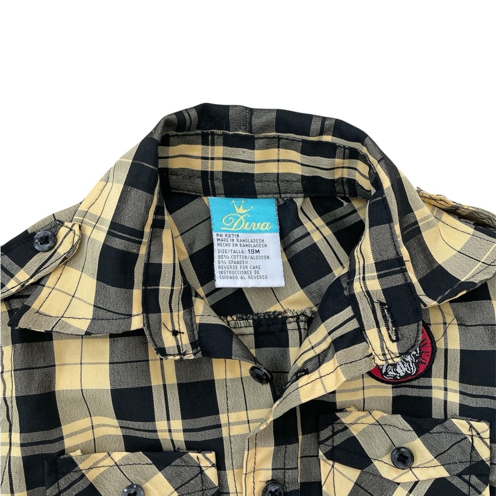 Toddlers long sleeved button up blouse.